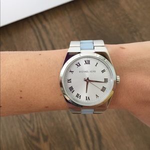 Michael kors watch! Never worn!